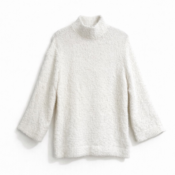 H&M Sweaters - Cozy White Turtleneck Sweater
